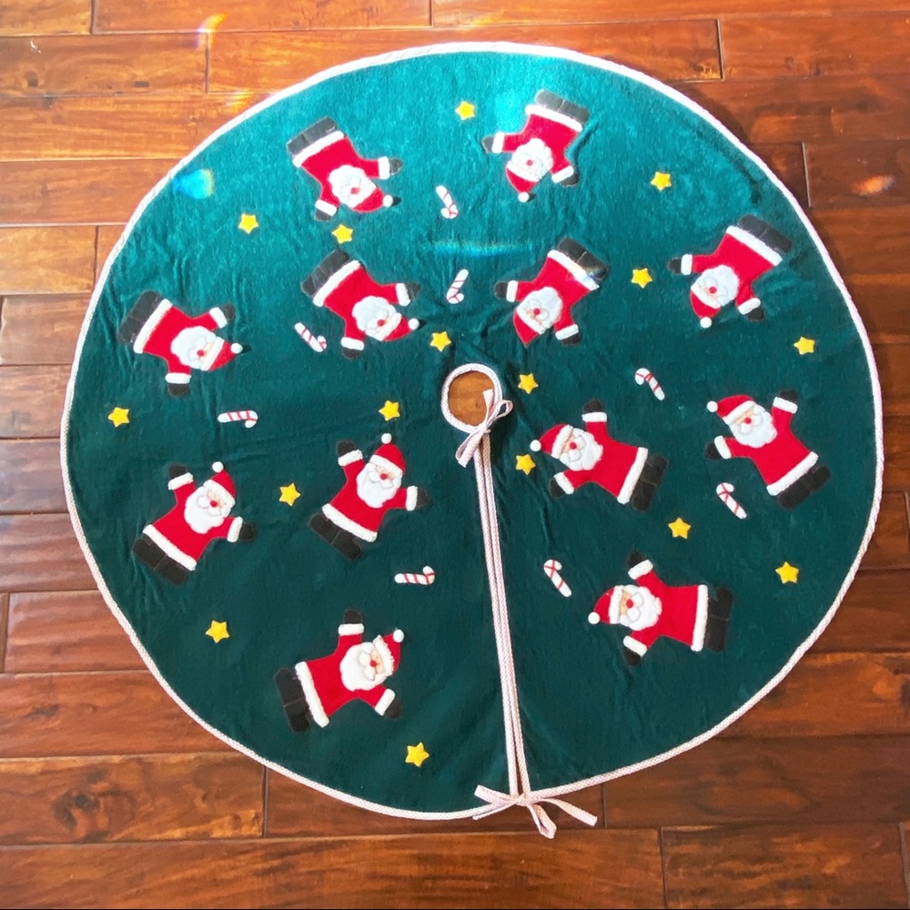 Christmas Tree Skirt Santa’s Gingham Trim Vintage